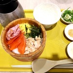 おひつごはん四六時中 - サーモンマグロ