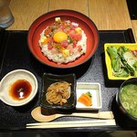 ぬる燗佐藤 - 海鮮ばらちらし丼