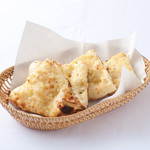 インド料理スラージ - チーズナン