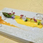 トゥ・ラ・ジョア - アスパラガスのソティー