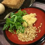 とまらない うどん愛 もっちもち ごんた - 薬味と出汁