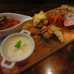 ラ フルール ド スリジエ - 前菜盛り合わせ　反対側から