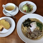 ベスパベスパ - 牛スジ肉のピリ辛和風スパ＝９６１円