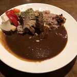 ワインレストラン ドミナス - マグロのカマのローストのほぐし身の赤ワインカレー