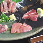 Assortment of 5 types of chicken sashimi