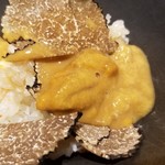 馳走 啐啄一十  - (21)春トリュフ(イタリア産)ご飯(プレーン)、毛蟹(北海道函館産)入り、蝦夷馬糞雲丹(北海道小樽産・塩水雲丹)をトッピング
      更にゴージャスな味わいになりました。