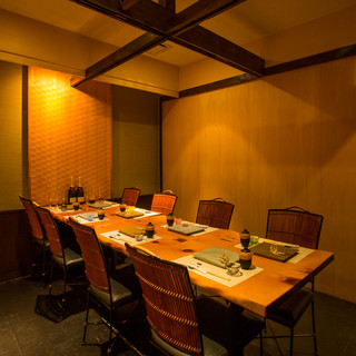 Fully equipped with private rooms ◇ 35 seats in total ◇ A space to protect your privacy. For entertaining and dinner parties