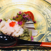 広典 - 鱧、小肌、蓮芋、ジュンサイ、トマトにジュレを。