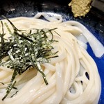 手延べうどん 水山 - うどんはツルツル