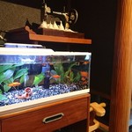 市島製パン研究所 - 店内の水槽