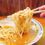 富屋 - 2018年6月。味噌ラーメン。太麺です。