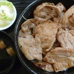 TON｀S　BAR - 豚丼　税込６００円