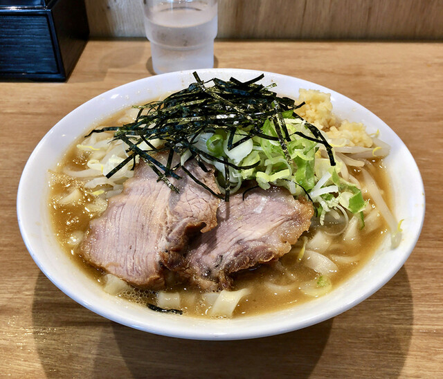 肉うどんさんすけ>