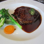 青森県産牛フィレ肉のポワレ　+1800円+Tax