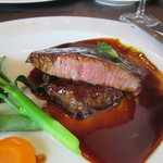 TERROIR Kawabata - 青森県産牛フィレ肉のポワレ　断面写真