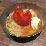 Yakinikumorambon - トマトをまるごと入れた酸味の効いたレーメン‼