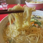 黒龍苑 - 細めの麺