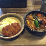 アジアンスープカリー べす - チキンとトンカツカリー