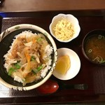 お食事処 お亀庵 - 