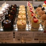 ドゥブルベ・ボレロ - うっとりと気品あふれるプチガトーがズラリ（その4）