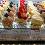 ドゥブルベ・ボレロ - うっとりと気品あふれるプチガトーがズラリ（その5）