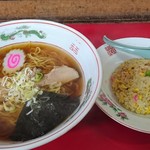 Gokuu - ラーメン¥500 半チャーハン¥400