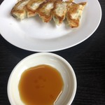 大珉 - 餃子も辛めですが、すごく美味しいです！