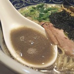 寿製麺 よしかわ - 【限定】中濃煮干そば　スープアップ