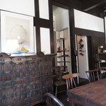 喫茶 寺町李青 - 素晴らしい李氏朝鮮の箪笥