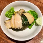 立ち飲み 庄太郎 - 岩ガキ：200円