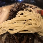一成 - 麺は細いです