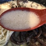 一成 - 背脂が入るこく味