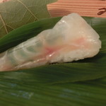 御料理 まつ山 - 前菜　アコウの笹寿司