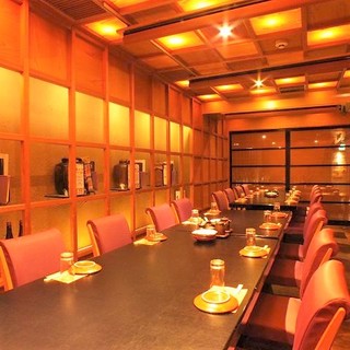 ランチ会食に完全個室最大18名様