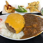 食工房まほろば - ハンバーグ・チーズカレー定食。ドリンク付き。