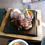 炭火焼肉・もつ鍋 まん福 - ハラミランチ