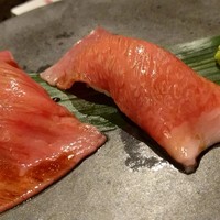 近江うし 焼肉 にくTATSU 青山本店 - サーロインの肉寿司、最高！
