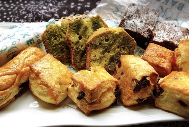 ローリング・ローリング・ベイク（Rolling Rolling Bake） - 水沢（洋菓子）