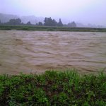 Kokuwa Ya Toub Ee - 近くを流れる五十嵐川が増水していました。