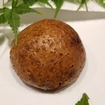 日本料理 TOBIUME - ⑬終焉～"揚げたてをどうぞ"
      かりんとう饅頭
      揚げ立てホカホカで表面はパリッと。
      中にあるあんこの優しい甘さが嬉しいです♪