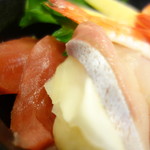 新潟市中央卸売市場誠食堂 - 海鮮丼（\900税込み）