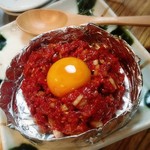 正泰苑 総本店 - ホイル焼きユッケ