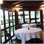 石心亭 - デザートをいただく招月亭の内観