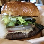 ビトウィーン ザ ブレッド - アップ