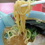 山岡家 秋田仁井田店 - 麺リフト！