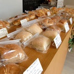 エビスパン - 練乳パン、ベーグル、カレーパンほか