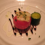 エノテカ・オルモ・デル・カウカソ - フルーツトマトの夏野菜詰め　チーズ乗せ焼き