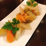 エ パタティ エ パタタ - 自家製ピクルス