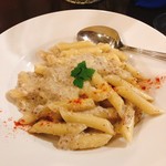 エ パタティ エ パタタ - 椎茸のクリームペンネ