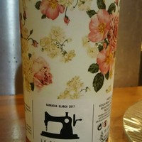 創作イタリアンちゃぶっとりあ - ワイン作りを始める前、仕立て屋とブドウ農園を兼業していたことから、このような可愛らしいラベル、ミシンと栓抜きのロゴになったようです。